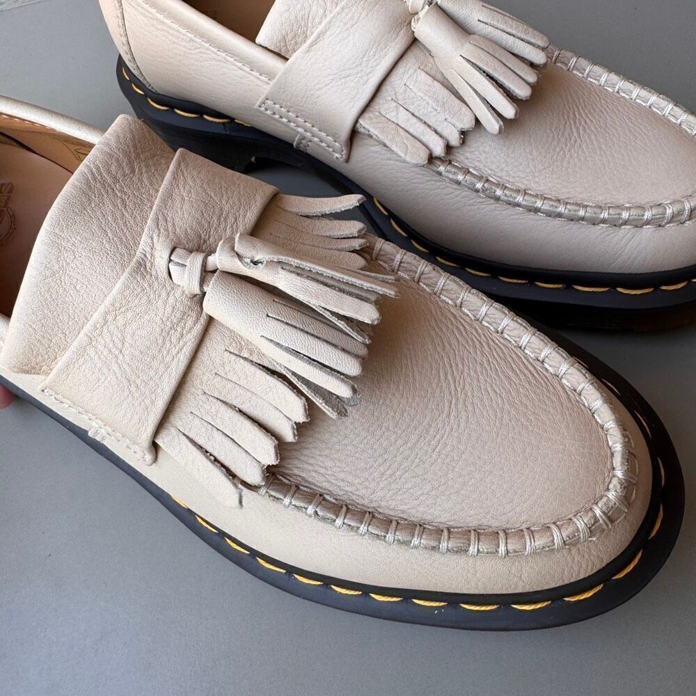 Dr. Martens Adrian Virginia Leather Tassel Loafers Vintage Taupe Women 9 Retro - Picture 12 of 14